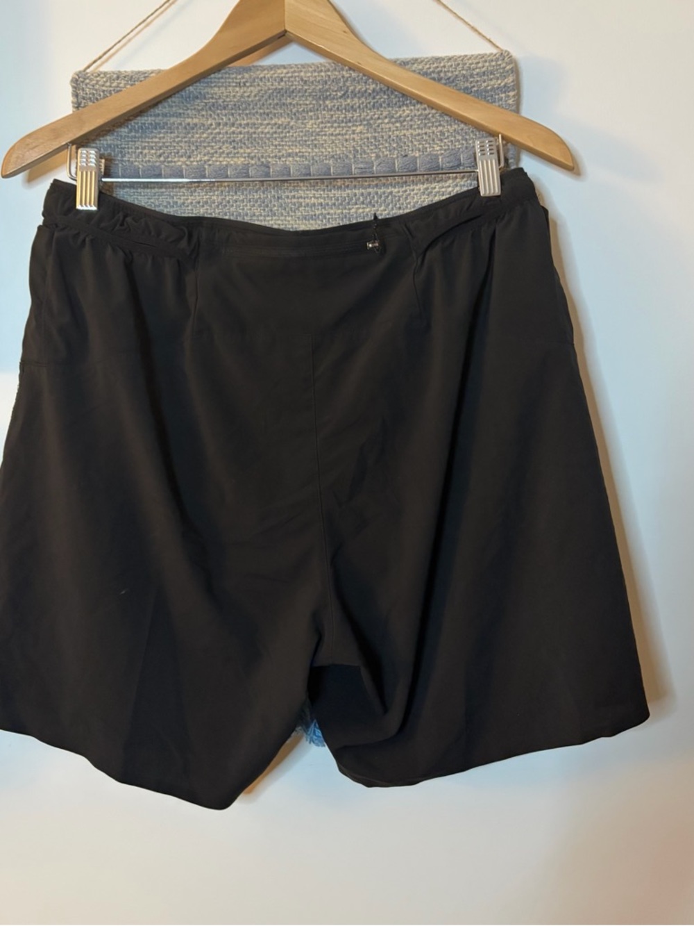 Patagonia Black Shorts Men’s Large - Picture 2 of 6
